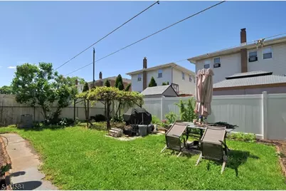 314 Kennedy Dr, Linden, NJ 07036 - Photo 33