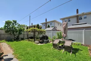 314 Kennedy Dr, Linden, NJ 07036 - Photo 33
