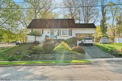 46 Pershing Pl, Woodland Park, NJ 07424 - Photo 11