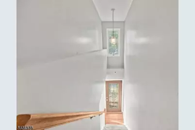 136 Haroldson Pl, Pompton Lakes, NJ 07442 - Photo 9