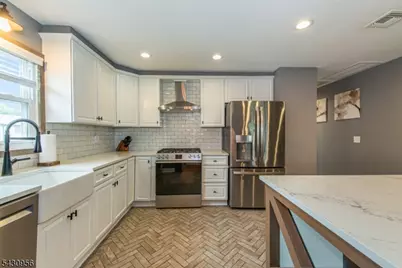 409 N 15th St, Kenilworth, NJ 07033 - Photo 9