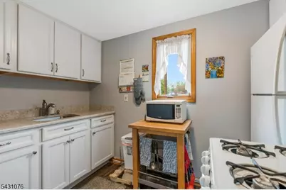 77 Livingston Ave, New Providence, NJ 07974 - Photo 17