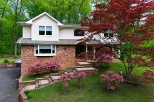 17 Drift Rd, Watchung, NJ 07069 - Photo 1