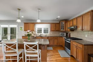 17 Drift Rd, Watchung, NJ 07069 - Photo 5