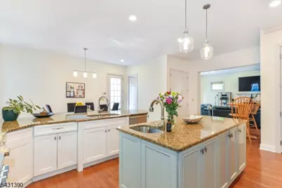 3 Christopher Ct, Montclair, NJ 07042 - Photo 11
