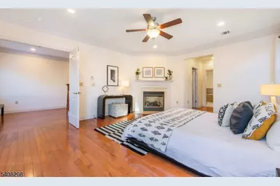 3 Christopher Ct, Montclair, NJ 07042 - Photo 23