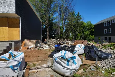 73 Montgomery Ave, Irvington, NJ 07111 - Photo 19