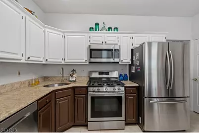 11 Strawberry Hill Rd, Branchburg Township, NJ 08876 - Photo 11