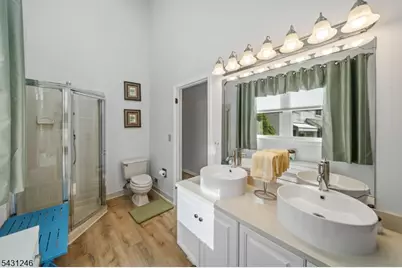 11 Strawberry Hill Rd, Branchburg Township, NJ 08876 - Photo 15