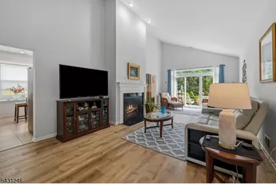 11 Strawberry Hill Rd, Branchburg Township, NJ 08876 - Photo 5