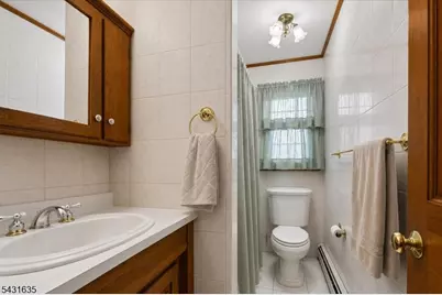 31 Center St, Butler, NJ 07405 - Photo 9