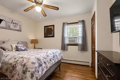 31 Center St, Butler, NJ 07405 - Photo 3