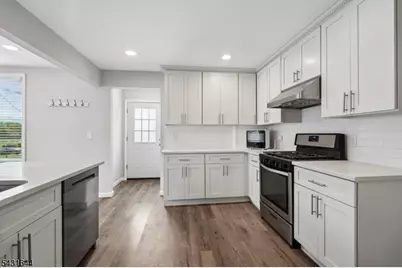 49 Blaine St, Millburn, NJ 07041 - Photo 11