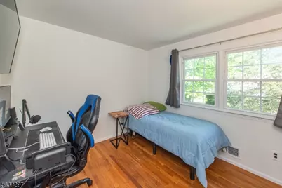 8 Maple Ave, East Hanover Township, NJ 07936 - Photo 21