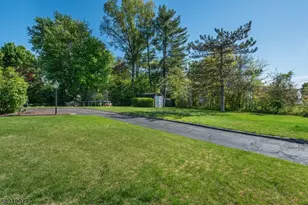8 Maple Ave, East Hanover Township, NJ 07936 - Photo 27