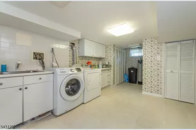 8 Maple Ave, East Hanover Township, NJ 07936 - Photo 23