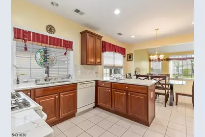 515 Crossfields Ln, Franklin Township, NJ 08873 - Photo 15