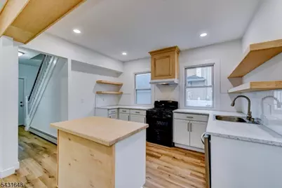 40 Grove St, Elmwood Park, NJ 07407 - Photo 25