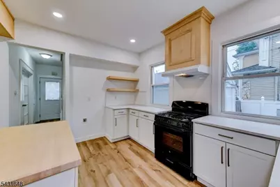 40 Grove St, Elmwood Park, NJ 07407 - Photo 27