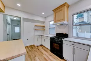 40 Grove St, Elmwood Park, NJ 07407 - Photo 27