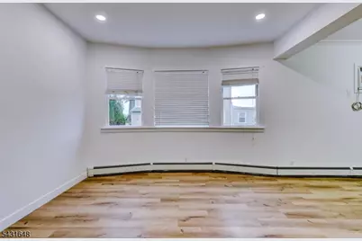 40 Grove St, Elmwood Park, NJ 07407 - Photo 17