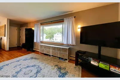 156 Little Falls Rd, Cedar Grove, NJ 07009 - Photo 5