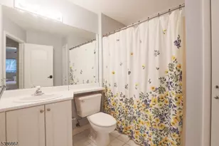 8409 Brittany Dr, Wayne Twp., NJ 07470 - Photo 27