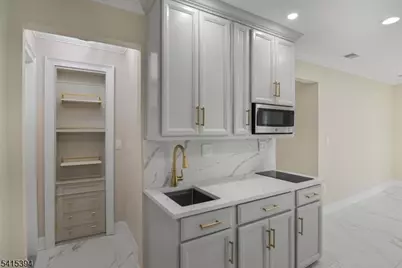46 Fordham Trl, Hopatcong, NJ 07843 - Photo 19