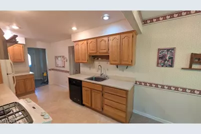 31 Cascade Way, Butler, NJ 07405 - Photo 7