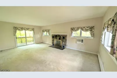 31 Cascade Way, Butler, NJ 07405 - Photo 5