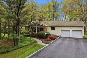 241 Hillside Ave, Roxbury Township, NJ 07836 - Photo 3