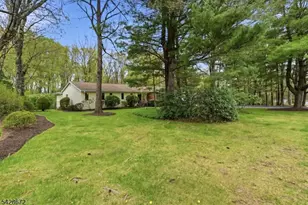 241 Hillside Ave, Roxbury Township, NJ 07836 - Photo 37