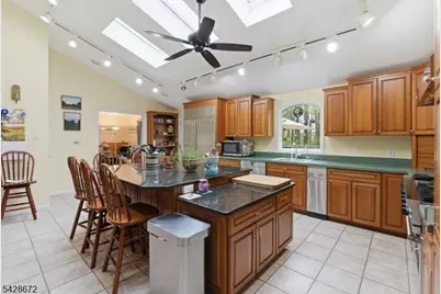 241 Hillside Avenue, Roxbury Township, NJ 07836 - Photo 11