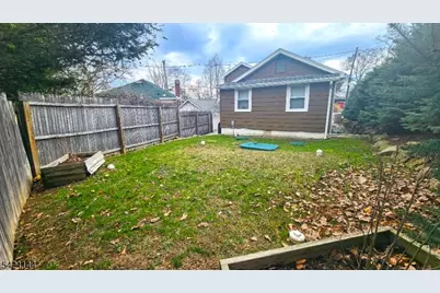 106 Maxim Dr, Hopatcong, NJ 07843 - Photo 29