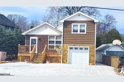 106 Maxim Dr, Hopatcong, NJ 07843 - Photo 3