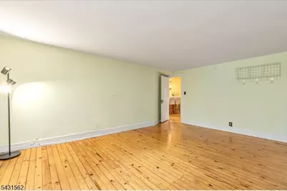 159 Park St, Montclair Twp., NJ 07042 - Photo 17