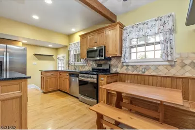 159 Park St, Montclair Twp., NJ 07042 - Photo 7