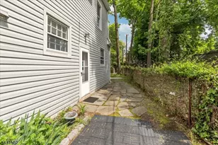 159 Park St, Montclair Twp., NJ 07042 - Photo 31