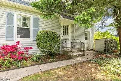 159 Park St, Montclair Twp., NJ 07042 - Photo 23
