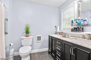 323 Main St, Ogdensburg, NJ 07439 - Photo 17