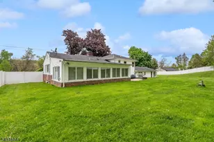 323 Main St, Ogdensburg, NJ 07439 - Photo 7