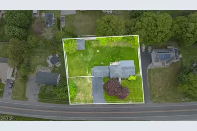 323 Main St, Ogdensburg, NJ 07439 - Photo 3