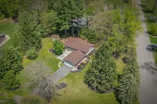 8 Woodland Dr, Washington Township, NJ 07853 - Photo 3