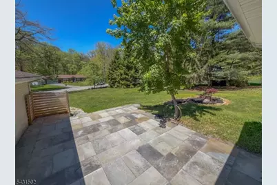 8 Woodland Dr, Washington Township, NJ 07853 - Photo 31