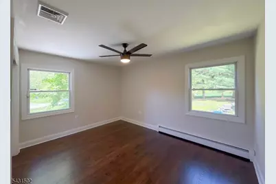 8 Woodland Dr, Washington Township, NJ 07853 - Photo 17
