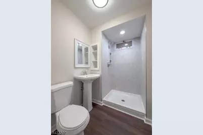 8 Woodland Dr, Washington Township, NJ 07853 - Photo 23