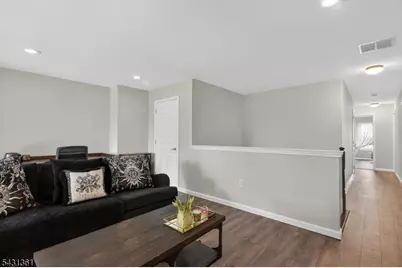 712 Firethorn Dr, Union Township, NJ 07083 - Photo 15