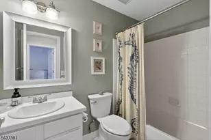 712 Firethorn Dr, Union Township, NJ 07083 - Photo 19