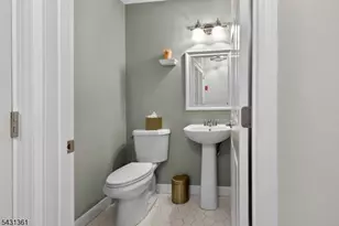 712 Firethorn Dr, Union Township, NJ 07083 - Photo 9