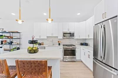 518 Vosseller Ave #117, Bound Brook, NJ 08805 - Photo 5